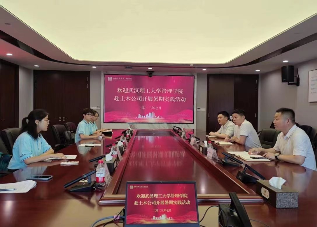 �����\�l(f��)չ����(chu��ng)�M���A����������W�Ӹ��н��߾���ľ��