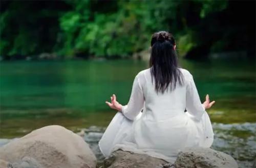 ����ؔ��ԺУ��SWOT����