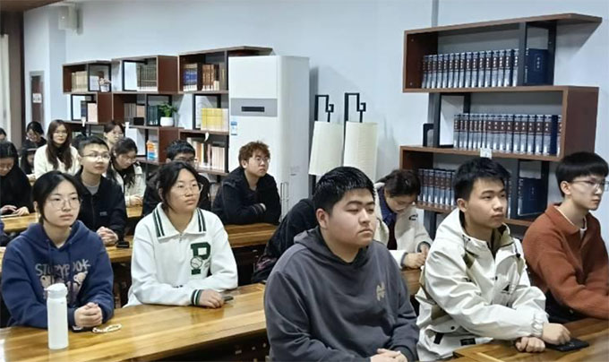 �s�m�tɫѪ�}�����V�r�����¡����o�����x���h���_90����ϵ�����v��ӈA�M�չ�