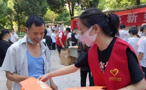 ׿־Ƽ����ഺ�е�ɫ����־Ը���t��