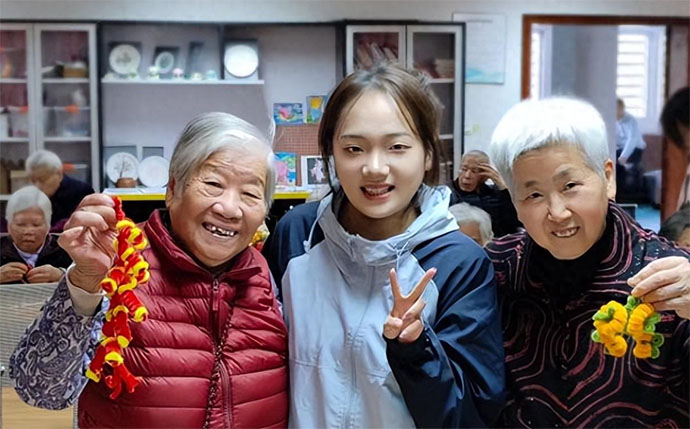 �������������ݴ�W��ʮ��GIS���ܴ�ِ�A�M��Ļ