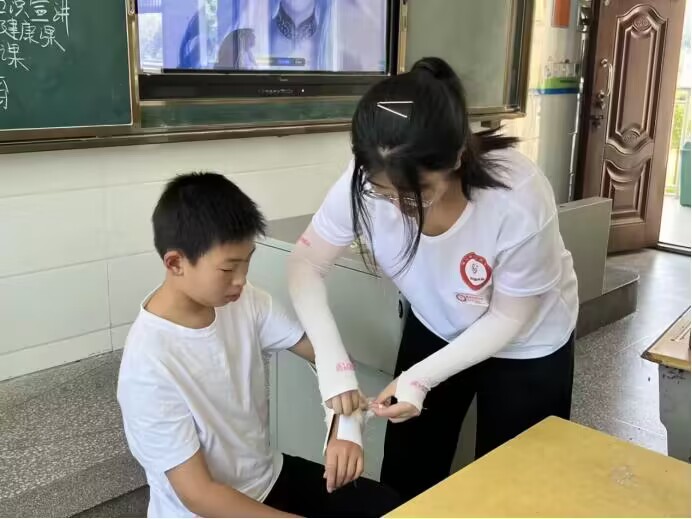 �����tˎ�WԺ:�ǻ���������ůͯ��