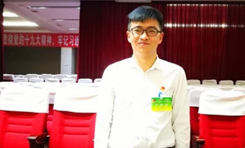 �ܑc���������ӷ���(w��)�������ഺԓ�е�ģ��