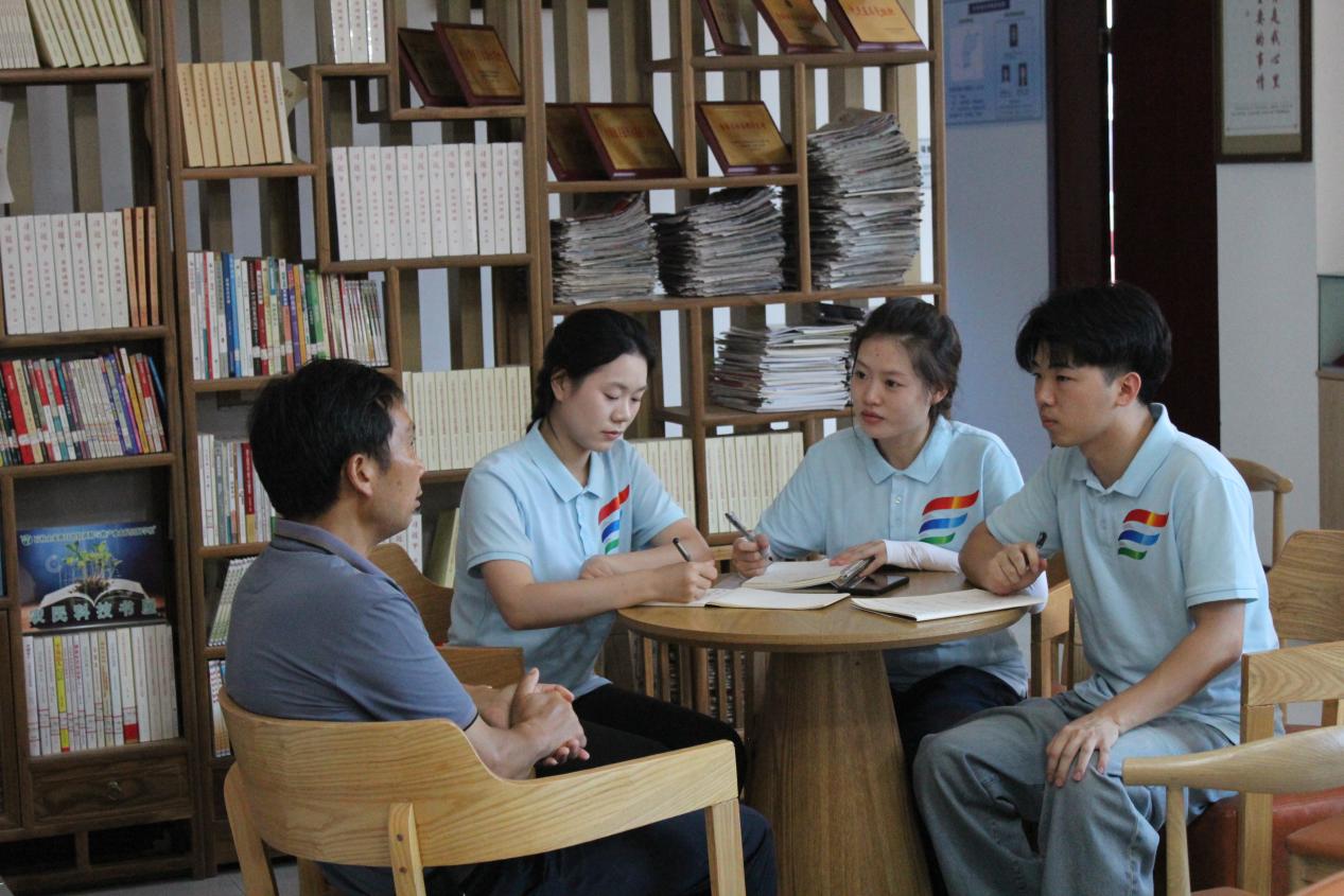 �ؑc���Z���W(xu��)Ժ�������ڡ������l(xi��ng)�����AϪ���h֧����ӛ�����������س��ģ�����l(xi��ng)�l(f��)չĬĬ��I(xi��n)