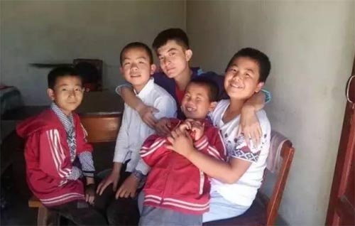 ־Ը�������Ԑ�֮������ɽ��̎���ӂ����۾�