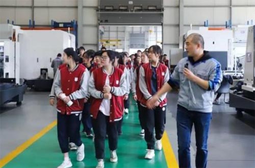 �����ЌW(xu��)�c�ؑc�C(j��)�����F(tu��n)�����ڄ�(d��ng)�������(hu��)��(sh��)�`����