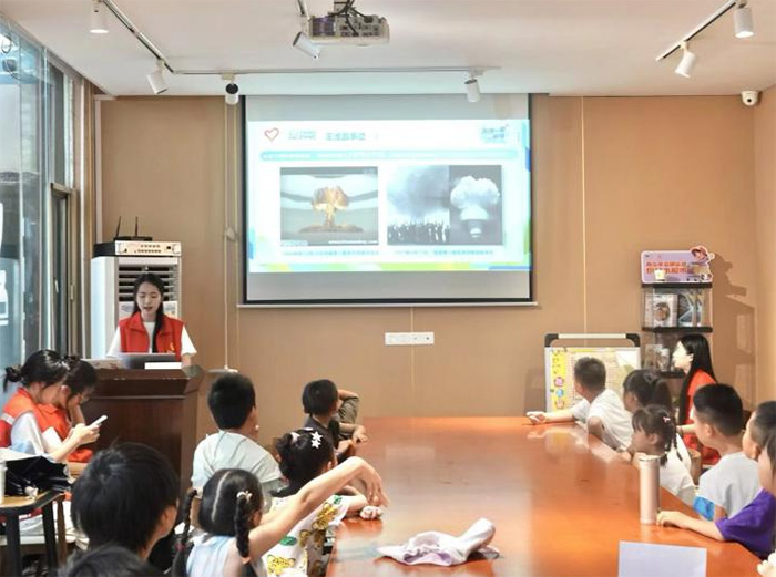 ���A��W(xu��)���h����F(tu��n) �������������������d���(hu��)��(sh��)�`�(du��) 