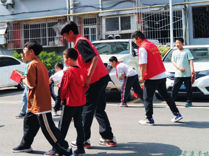 �����С��h�T־Ը������_չ��ͯ�Ĕy����δ�������