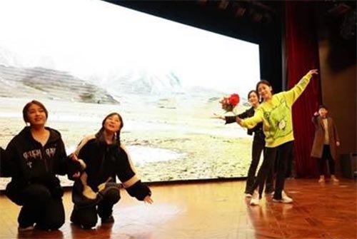 Ԓ���F��ˮƽ�ž��M����