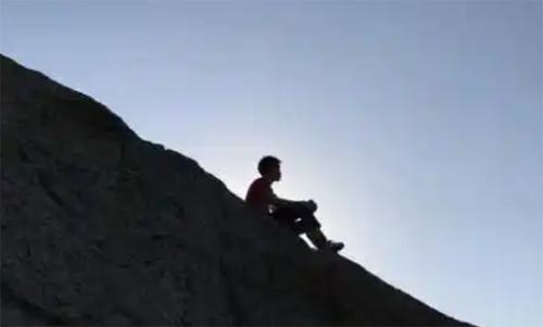 20xx�̎����˹���Ӌ��1000��