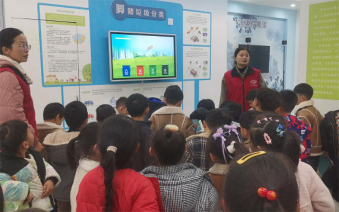 ���M��^ ��Ҋ���á����ɳ������_չ������`���