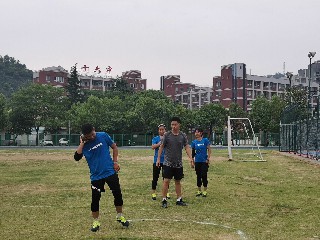 �����԰���