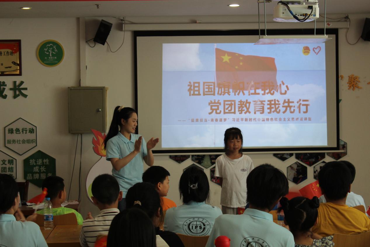 �ؑc���Z���W(xu��)Ժ�������ڡ������l(xi��ng)�����t���µ����꣬�Ԯ�(d��ng)��־����