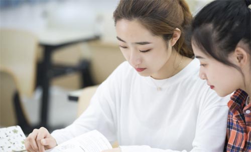 90�󣬹��~ɫŮ��