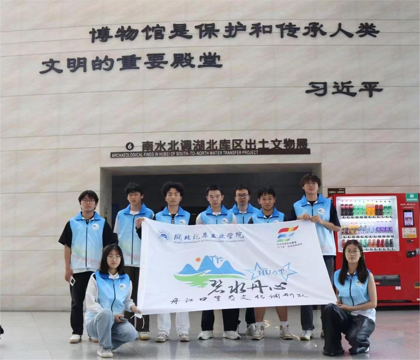 ���d�D���ɴˉΣ�һ����ˮӳ����